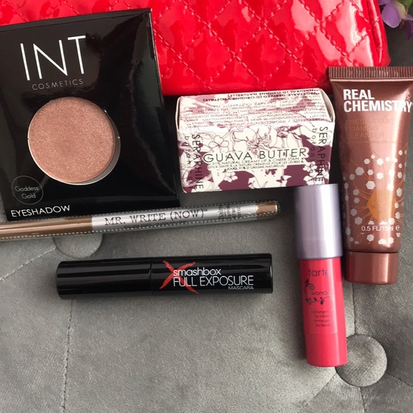 Ipsy Bag and Makeup Selection! - Picture 2 of 4